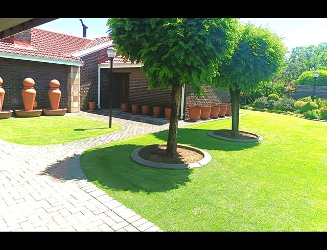 3 BEDROOM HOUSE FOR SALE IN GOLF PARK